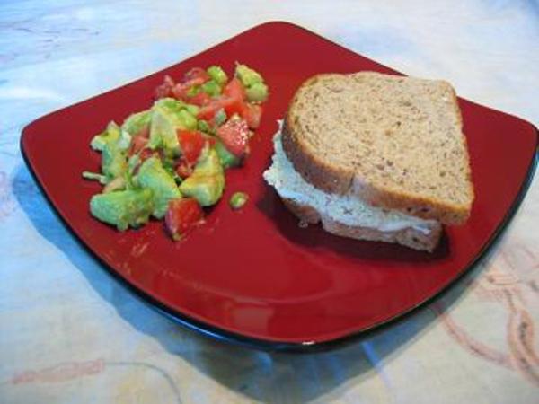 Sandwich_tofu_salade_avocat_mini