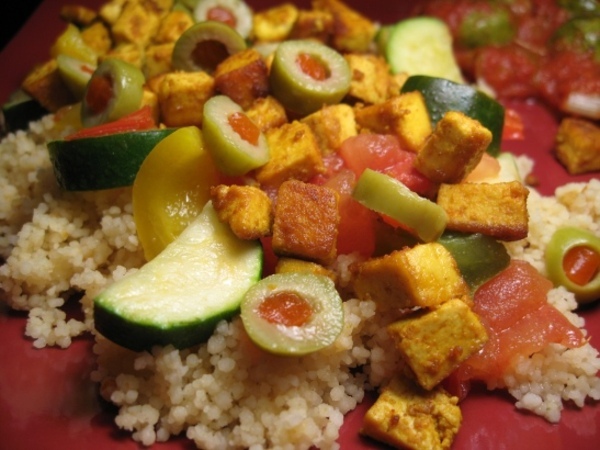 Couscous_tofu_epice_olives_mini